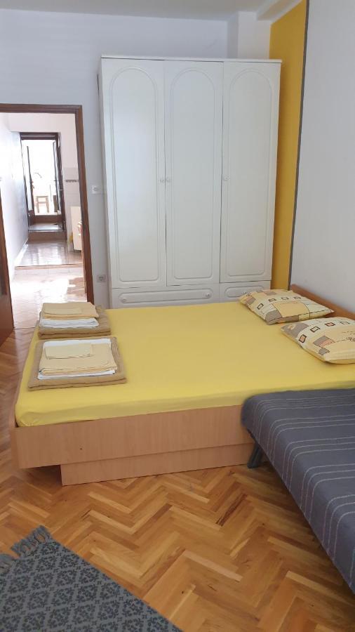 Apartmani Dea ヤドラニヴォ エクステリア 写真