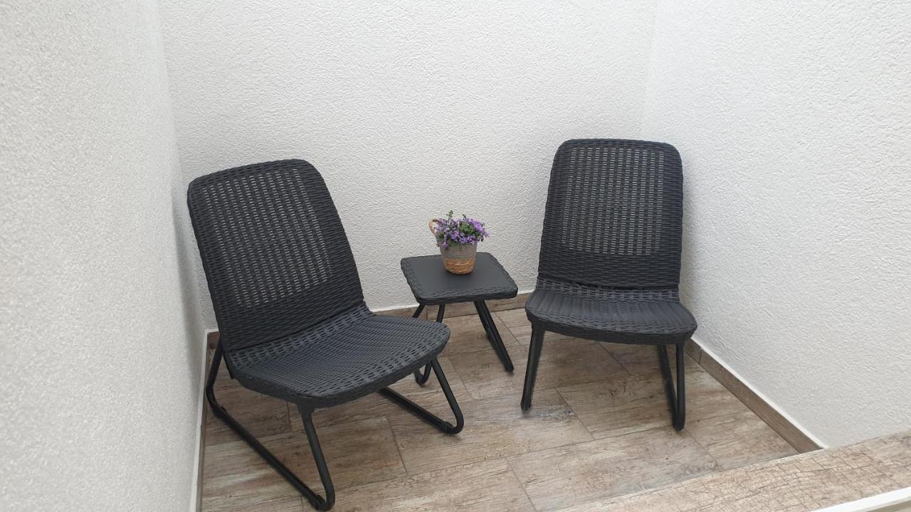Apartmani Dea ヤドラニヴォ エクステリア 写真