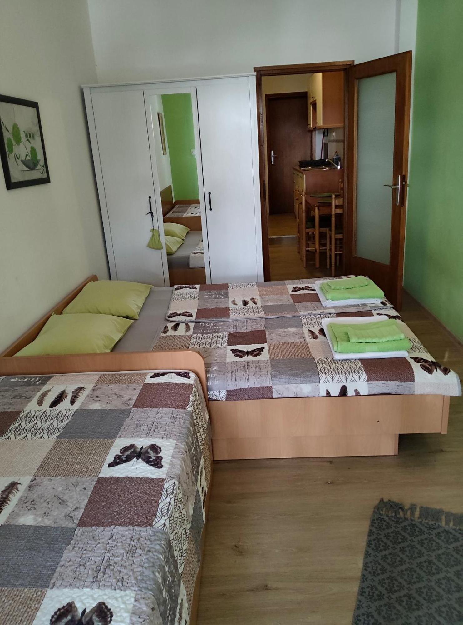Apartmani Dea ヤドラニヴォ エクステリア 写真