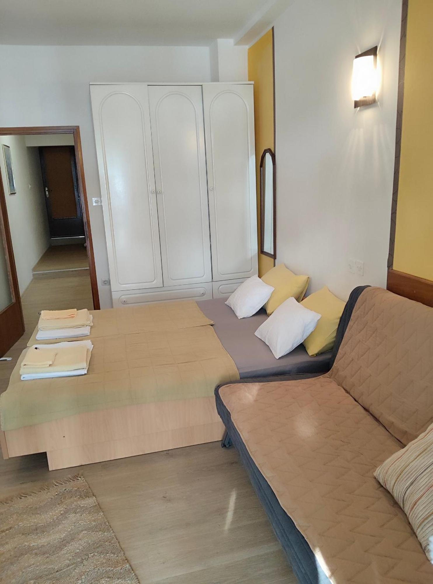 Apartmani Dea ヤドラニヴォ エクステリア 写真