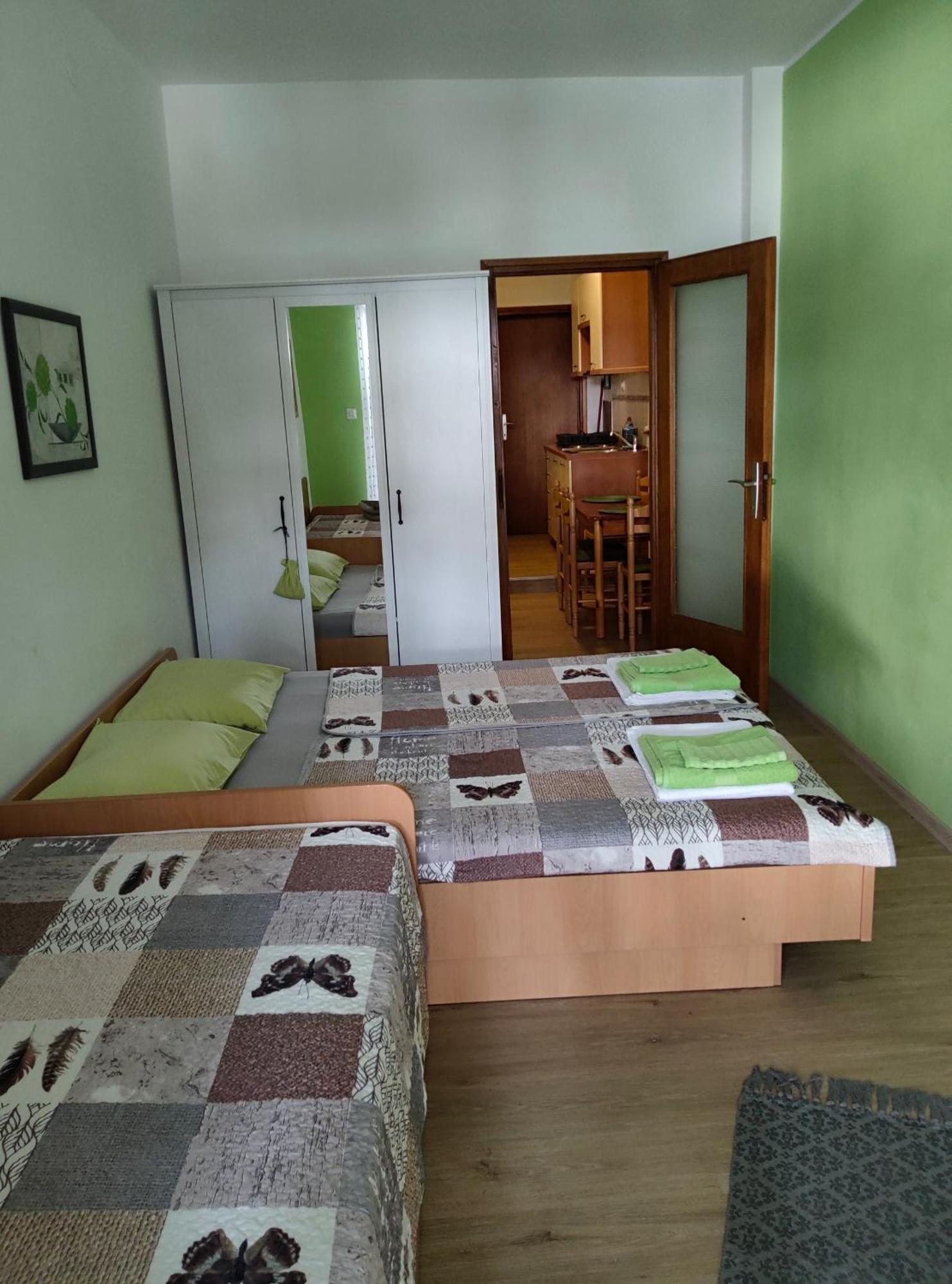 Apartmani Dea ヤドラニヴォ エクステリア 写真