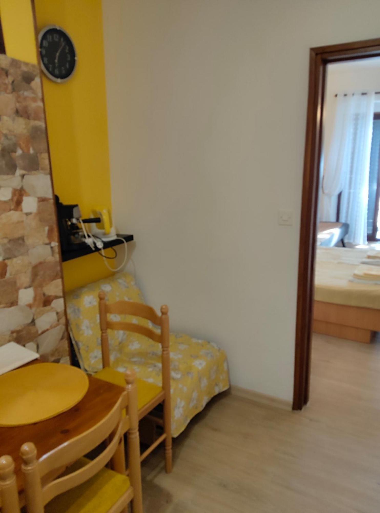 Apartmani Dea ヤドラニヴォ エクステリア 写真