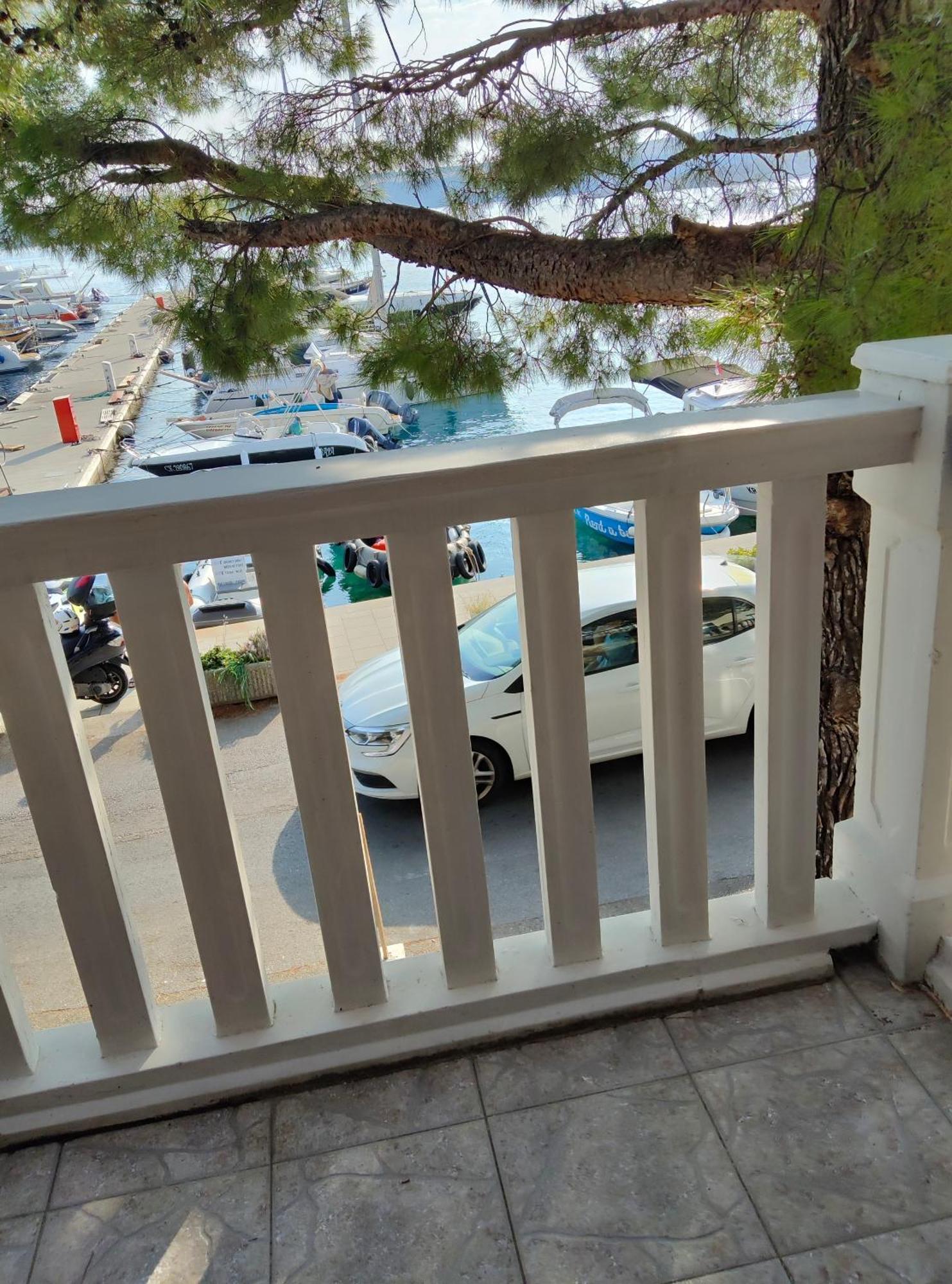 Apartmani Dea ヤドラニヴォ エクステリア 写真